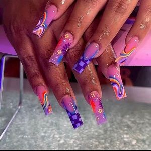 NEW: Purple Fake Nails with Cute Flower Checkerboard and Rainbow Swirl Design
